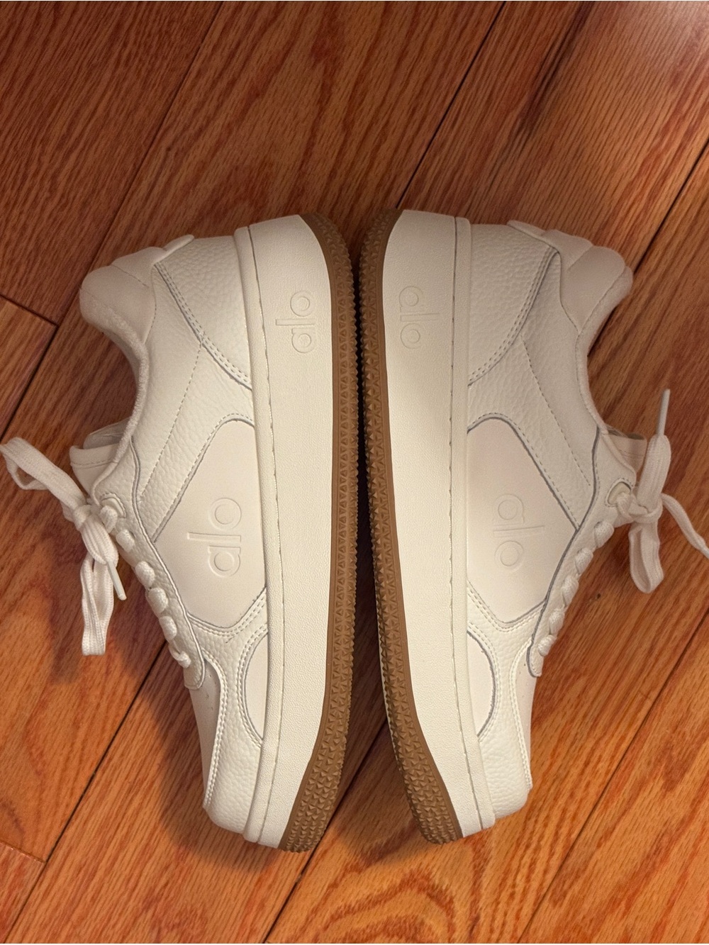Alo Yoga Recovery Mode Sneaker US 6.5